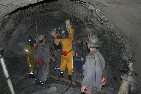 秦安工程爆破中的危险因素分析以及应对工程爆破危险的措施